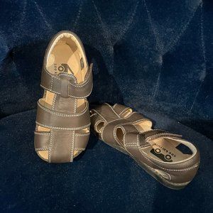 See Kia Run Sandles - Jude IV